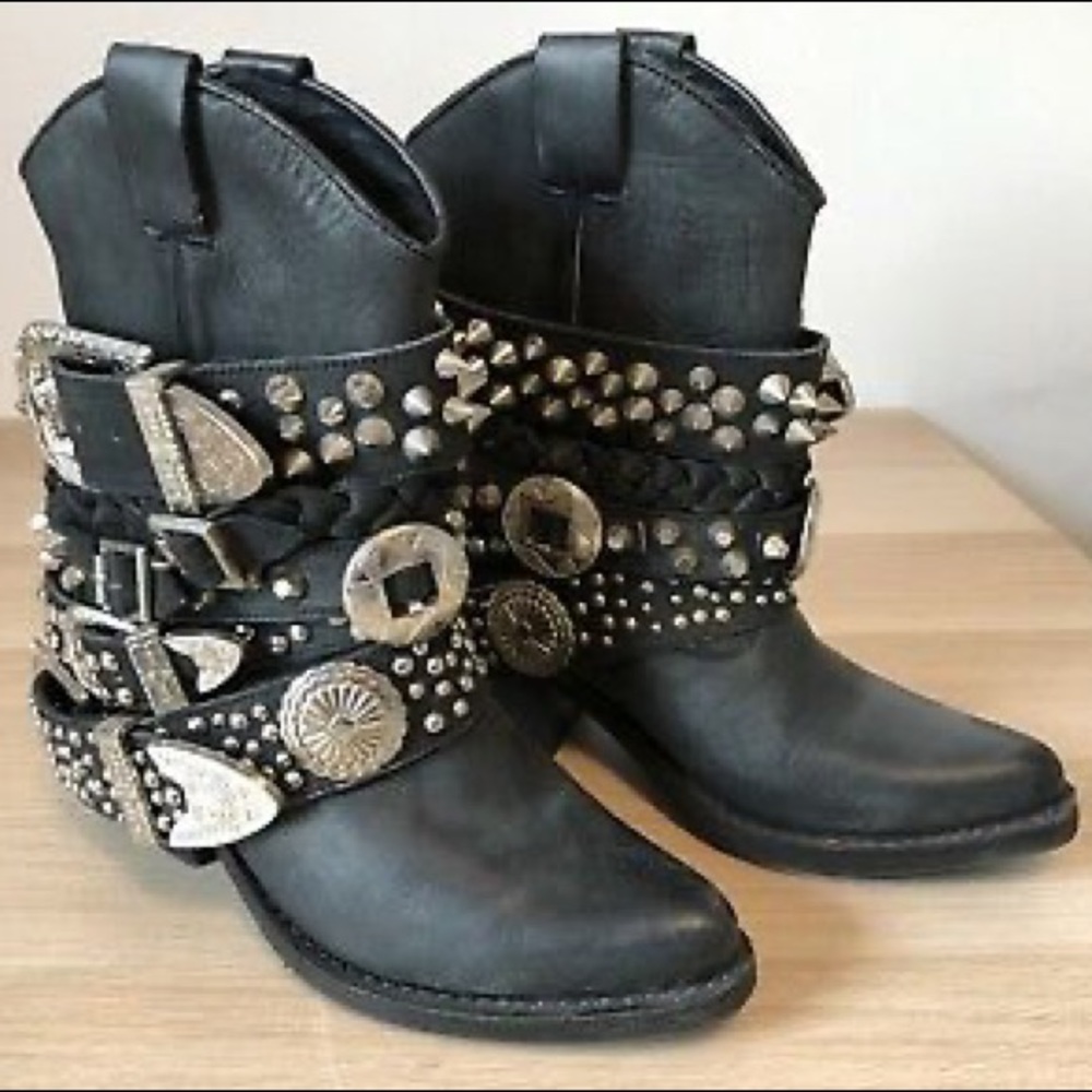 ISO DO NOT BUY. JEFFREY CAMPBELL FRONTIER BELTED BOOTS.